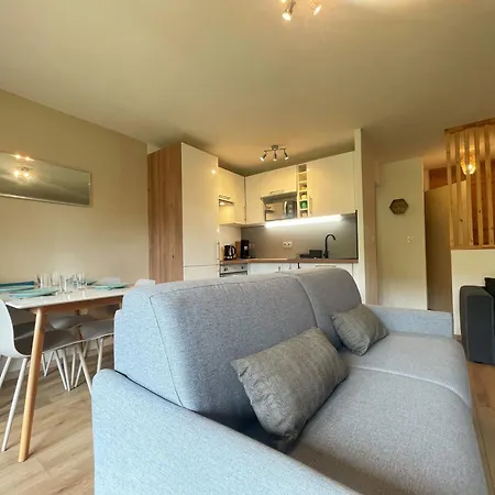 Appartement Rénové Avec Balcon, Proche Centre Samoëns, Parking, Wifi - Fr-1-624-159